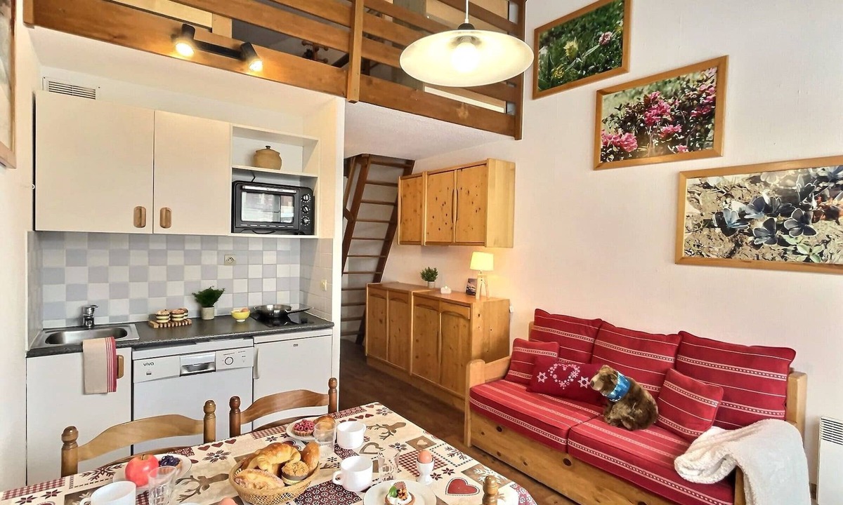 Val-d'Isere Apartment | Studio with cabin and mezzanine in Val d'Isère, 5 people, pets allowed
