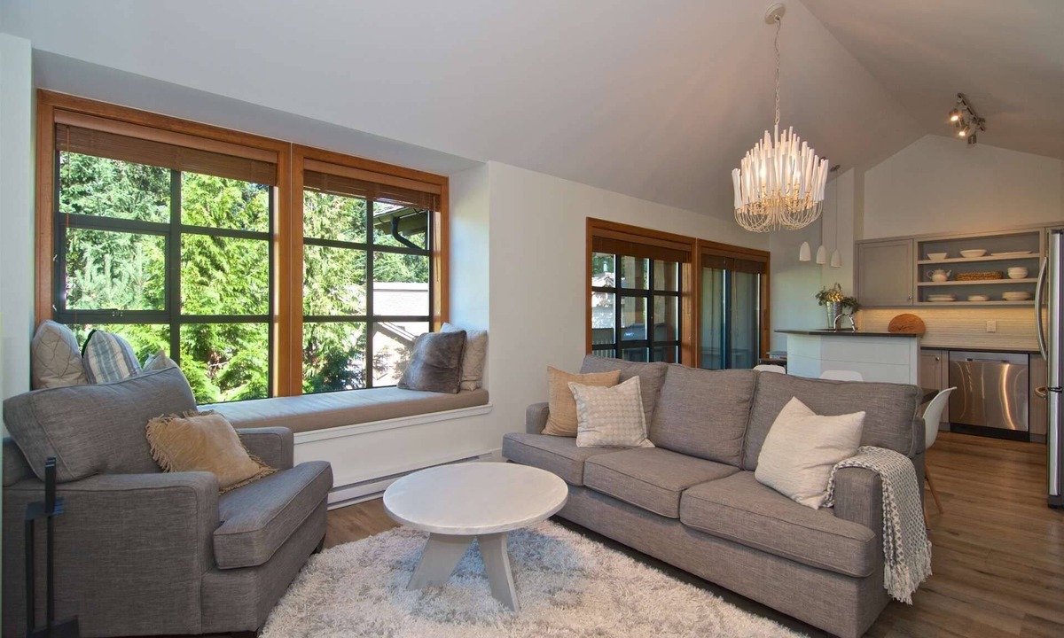 Blackcomb House | Stunning newly remodeled - spacious townhome in Upper Village. Great for Families! Free ski shuttle