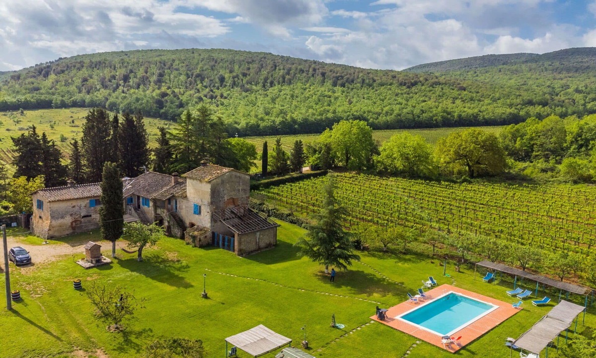 Monteriggioni Villa | Stunning private villa with private pool, WIFI, TV, patio, pets allowed and panoramic view