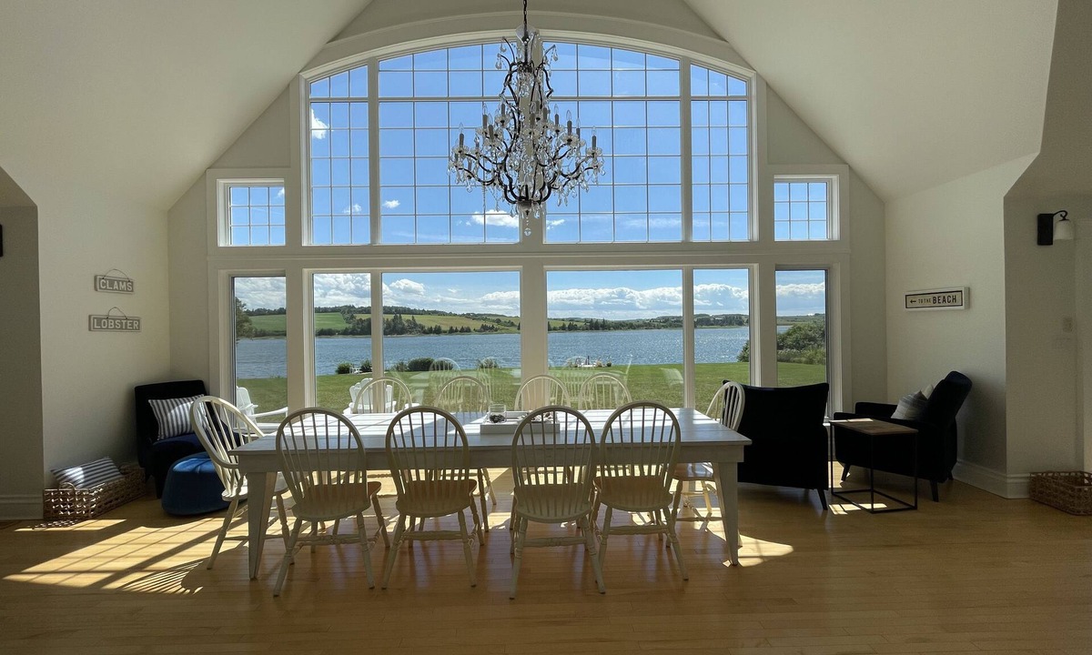 French River House | Stunning Waterfront Property With Hot Tub & Outdoor Dining