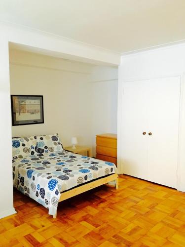 Downtown Montreal Apartment | Stylish Montreal Apartment: Comfortable Stay in the Golden Square Mile