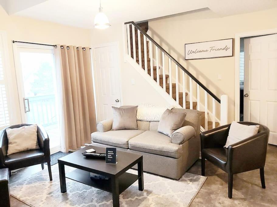 Craigleith Apartment | Stylish & Spacious 2 Bedroom, 2 Bath Loft in Blue
