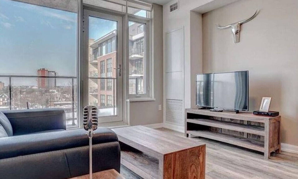 Hintonburg Apartment | Stylish Studio Escape near Suya Palace with Terrace
