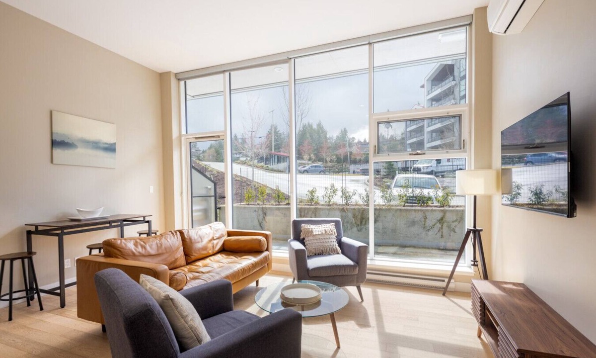 Regional District of Nanaimo Apartment | Suite #209 Contemporary Accommodation Patio Suite