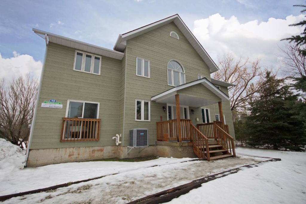 The Blue Mountains Ski Chalet | Summit Ridge 5