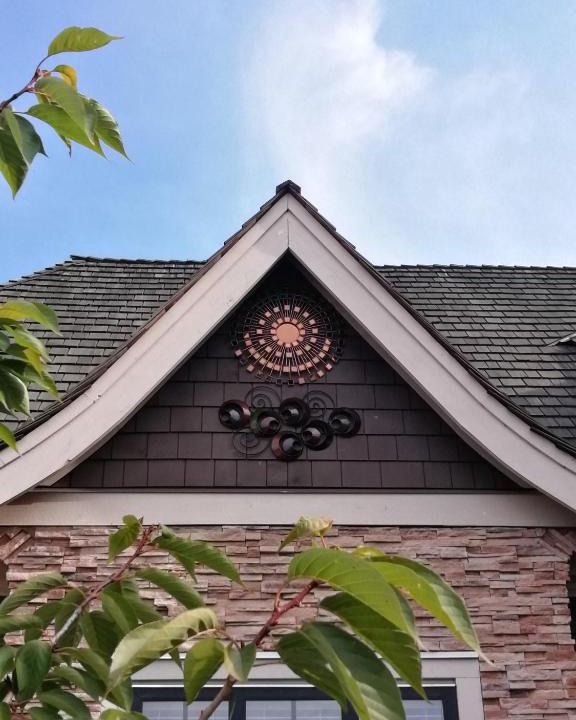 Surrey House | Sunny Island by White Rock B&B