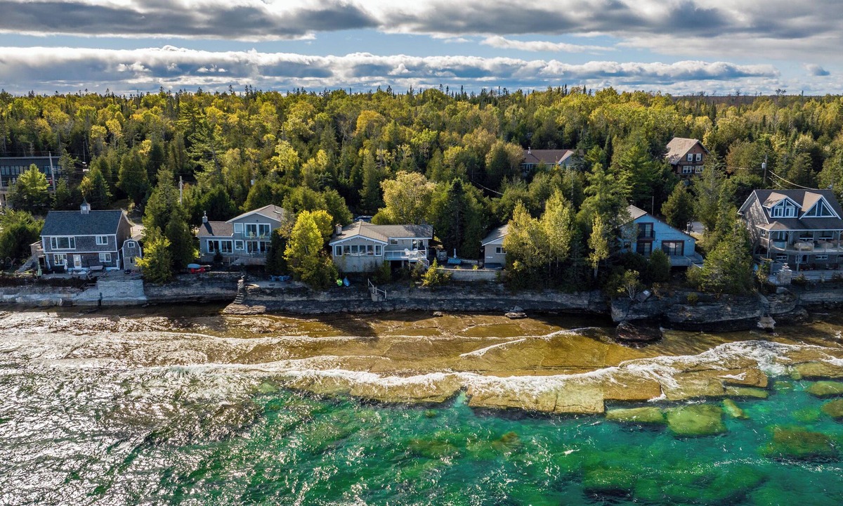 Lion's Head Cottage | Sunrise Retreat: Waterfront Cottage w/Hot Tub & Stunning Views