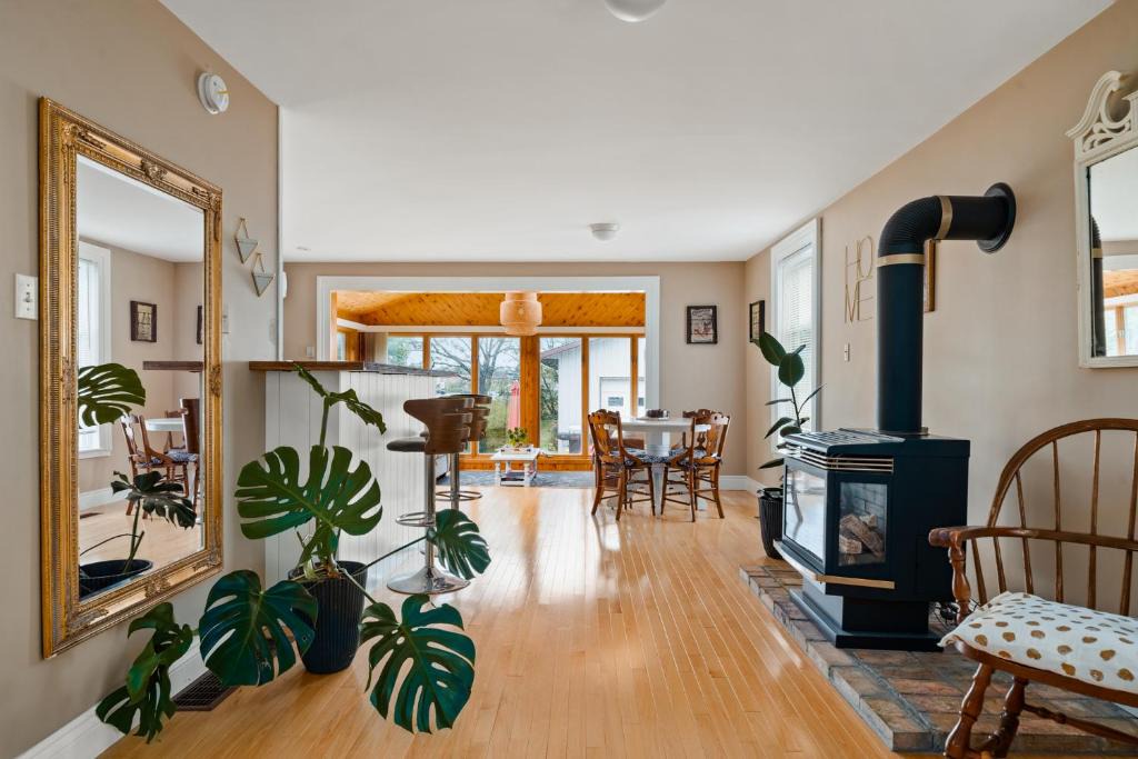 Prince Edward Apartment | Sunroom on Maple