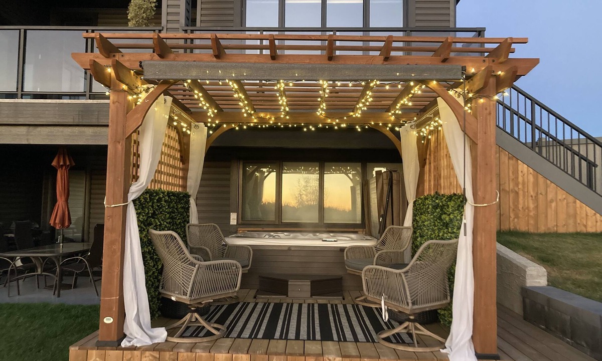 Spruce Grove House | Sunset Hot Tub Suite