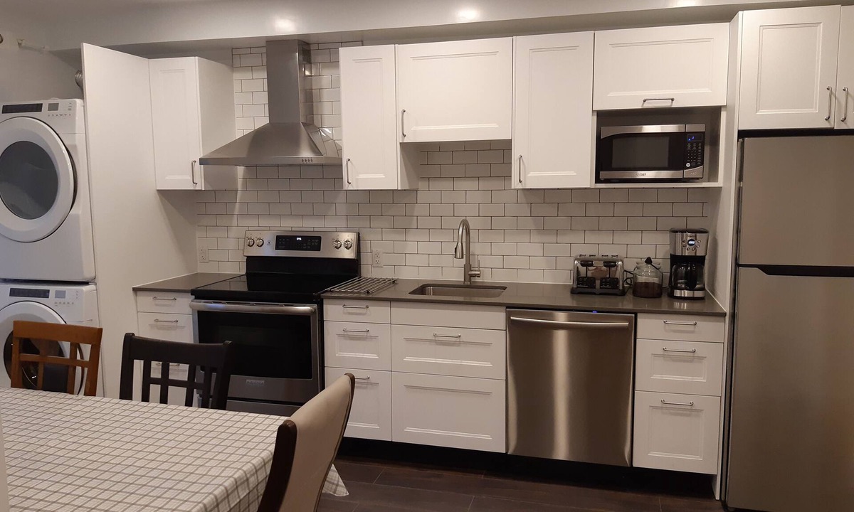 LaSalle Apartment | Superb Apartment in Montreal