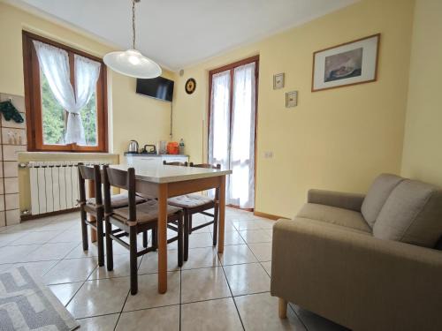 Clusone Apartment | Terrazza Su Crosio a Clusone in centro!