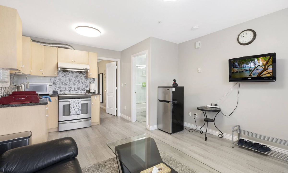 Hastings House | The Bright and Cozy Suite in Nice City - Vancouver!