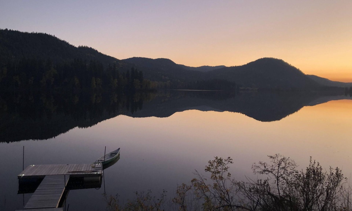 Eagle Creek House | The Cottage at Hawkins Lake: a Lakefront Paradise