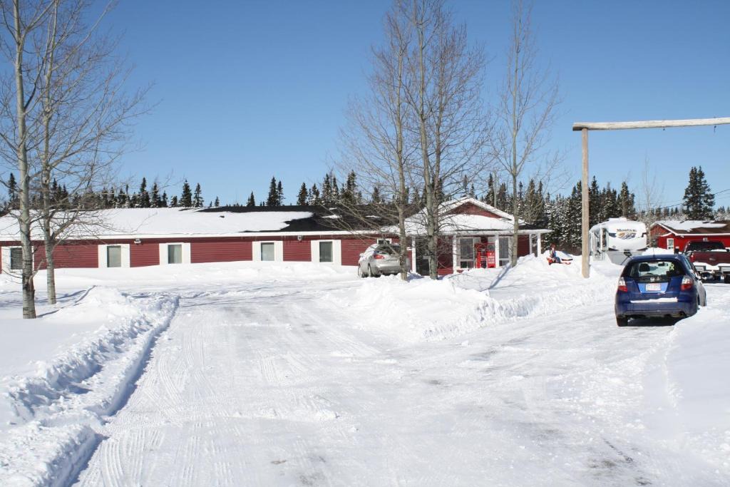Gander Hotel | The Country Inn Motel