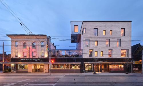 Toronto | Beaconsfield Village