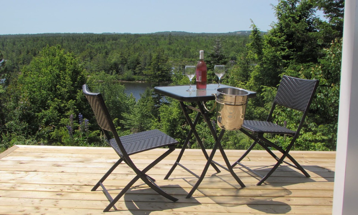 Italy Cross Apartment | The Eagle's Landing on Minamkeak Lake