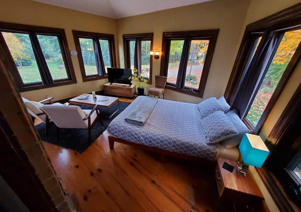 Mono Bed & Breakfast | The Front Porch Room of a 140-Year-Old Victorian House