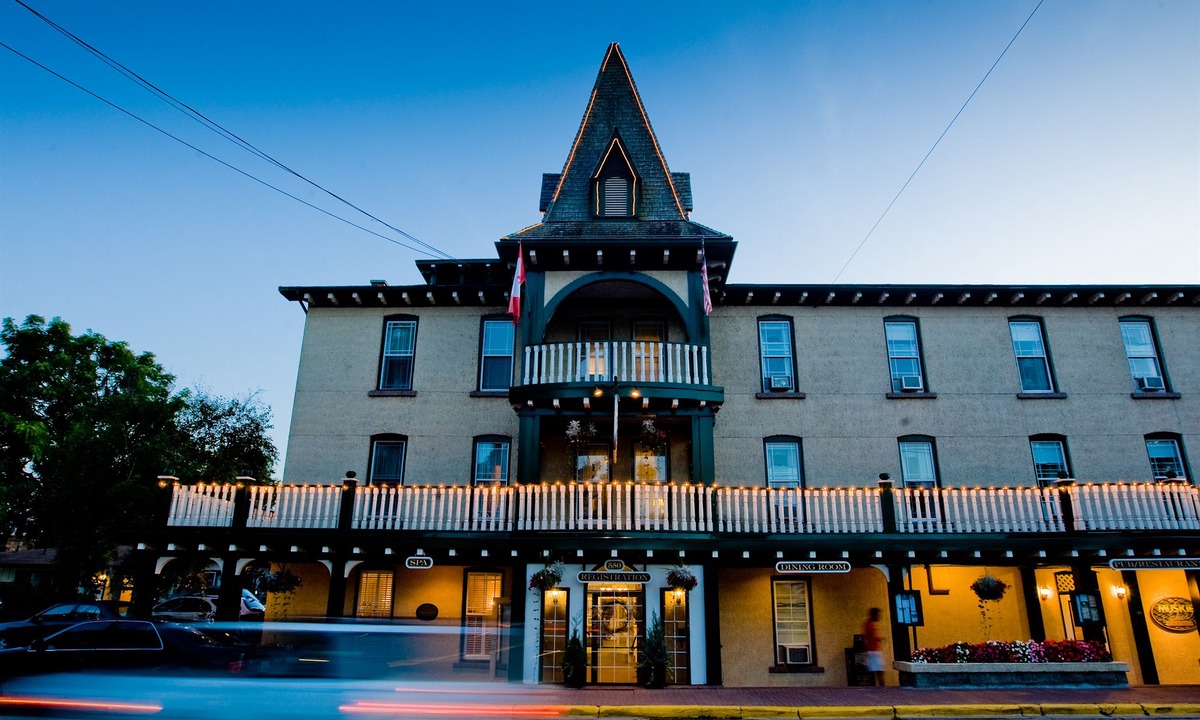 Gananoque Hotel | The Gananoque Inn & Spa