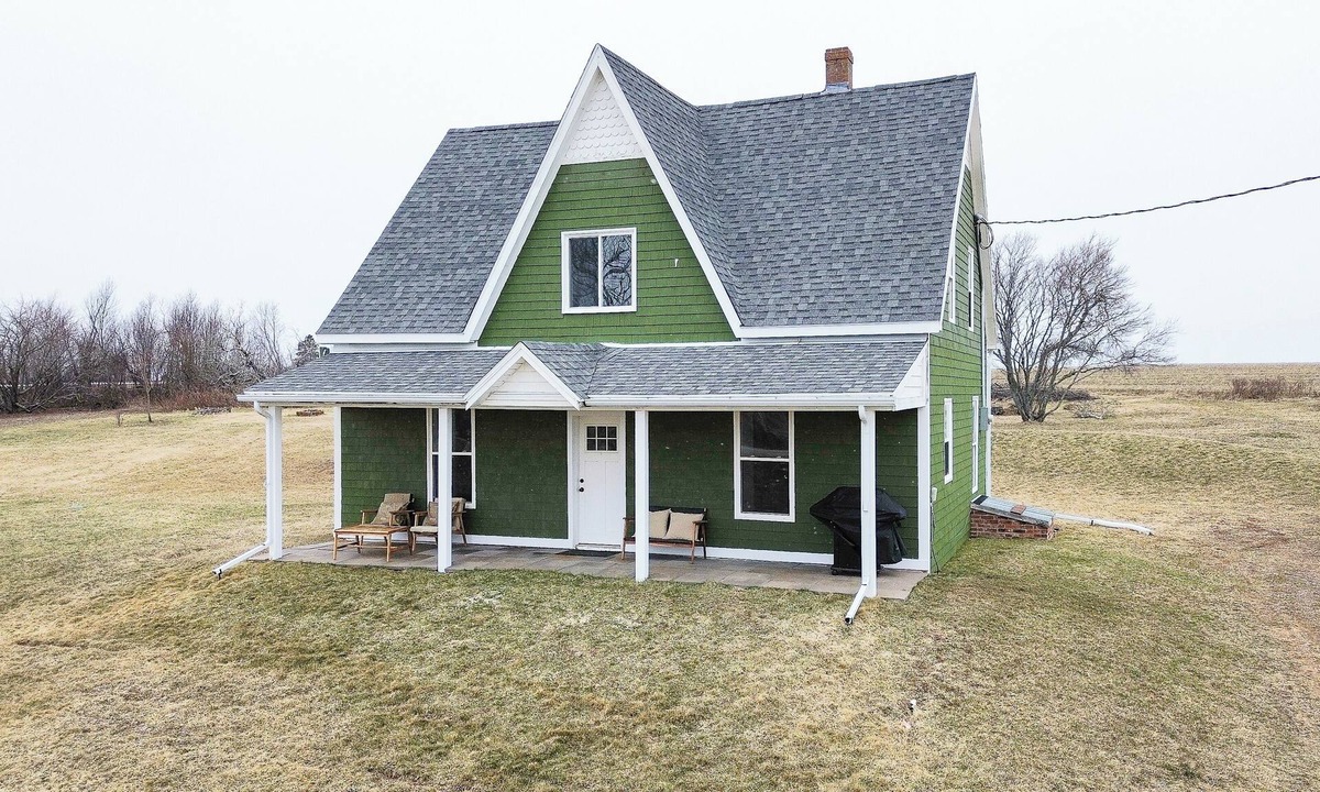 Saint Peters Bay House | The Green House at St. Peter's Bay