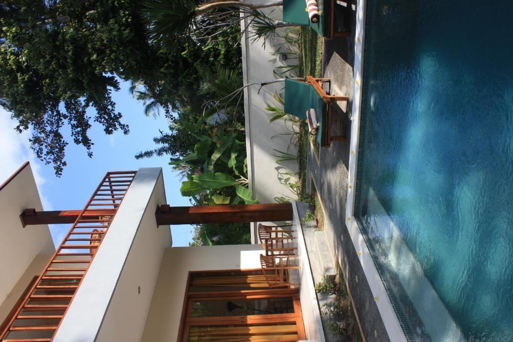 Melayang House | The Junjungan Bungalow