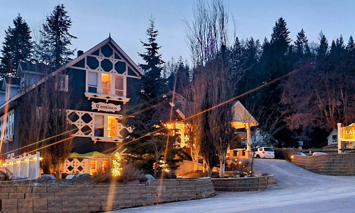 East Kootenay Hotel | The Larix Hotel