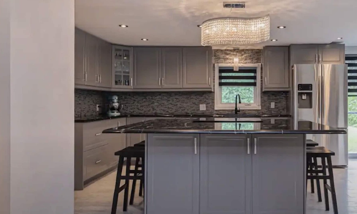 L'Ile-Bizard House | The Little Oasis
