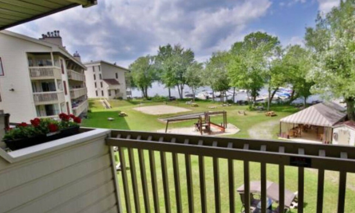 Magog Apartment | The little prince - O'berge du Village