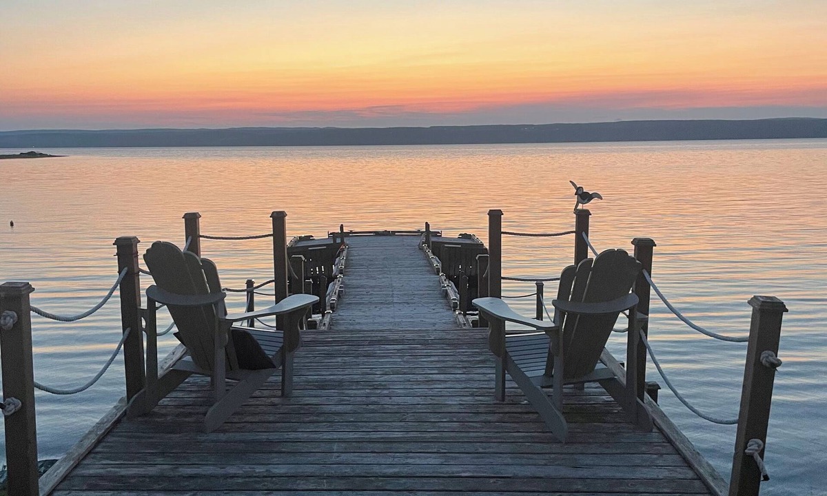 Ironville House | The ultimate Lakeside Retreat on the Bras D'or lakes