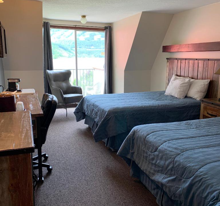 Revelstoke Hotel | Three Valley Lake Chateau