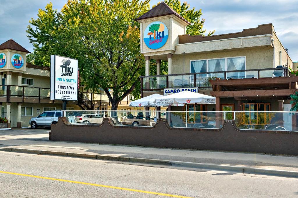 Okanagan-Similkameen Hotel | Tiki Shores Inn & Suites