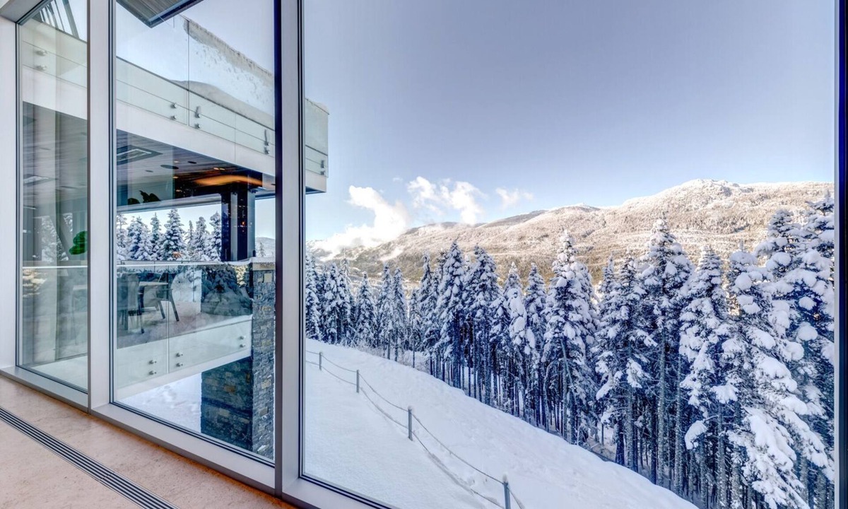 Whistler Creekside Ski Chalet | Trails End Kadenwood, super luxury estate, ski-in/out, hot tub, putting green