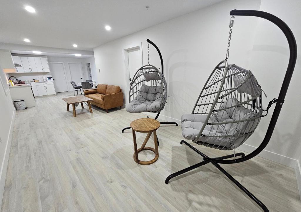 Mission Apartment | Two bed one bath private suite in heart of mission