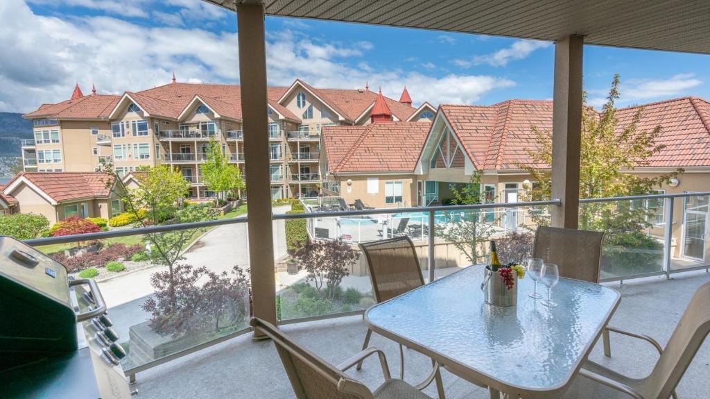 North End Apartment | Two Bed - Two Bath - Two Pools Apt