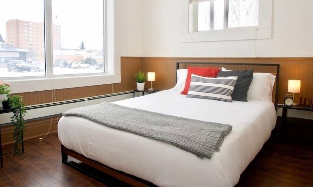 Moose Jaw Apartment | Two Condos! Two Kitchens, Sleeps 7, 3 Bedrooms