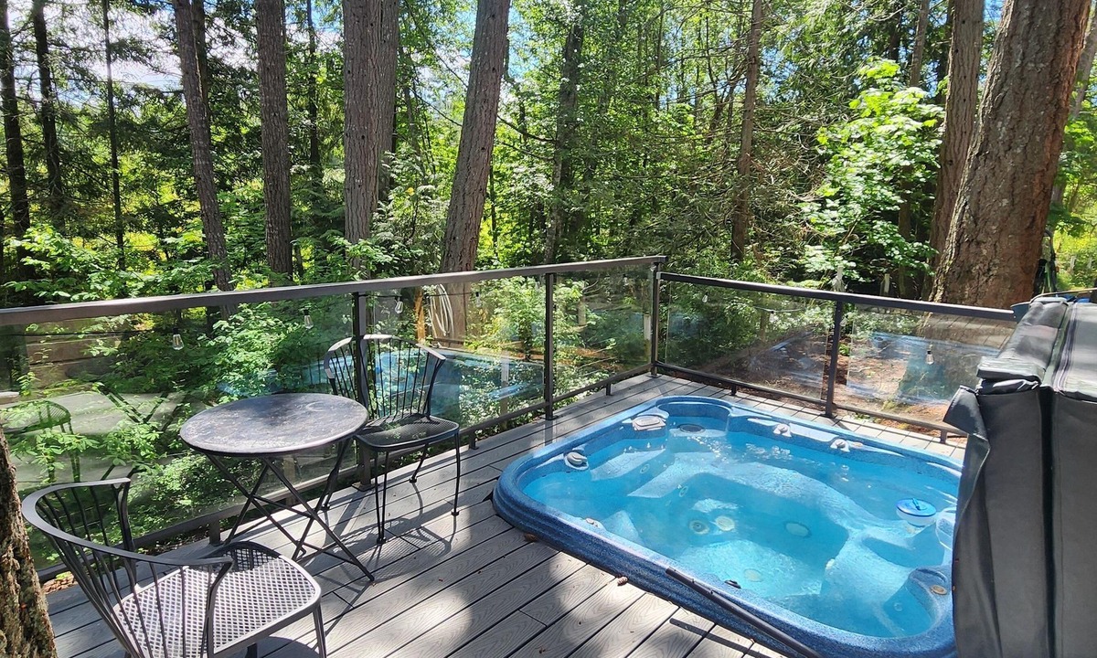 North Cowichan Bed & Breakfast | Unique experience, forest house, wild life viewing, Hot Tub/fire pit, pool tbl.