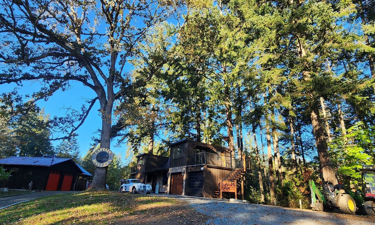 North Cowichan Bed & Breakfast | Unique experience, forest house, wild life viewing, Hot Tub/fire pit, pool tbl.