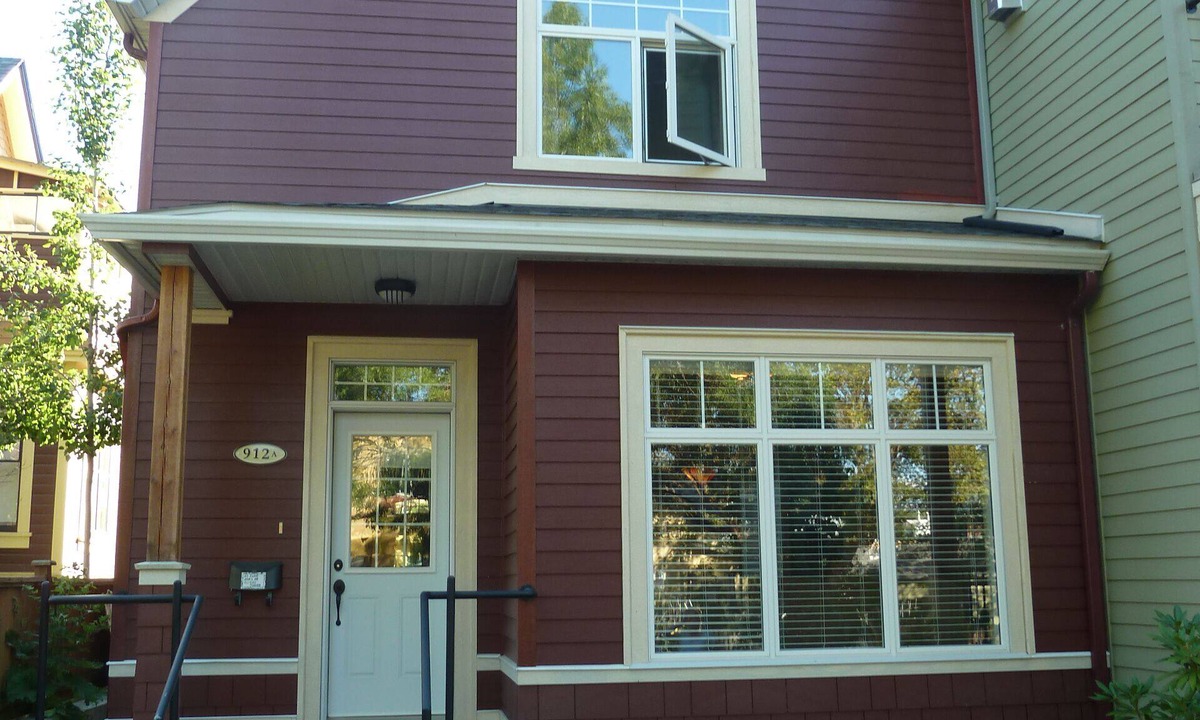Nelson House | UPDATED, FULLY-EQUIPPED, HERITAGE HOME-AWAY-FROM-HOME, REDUCED APRIL RATES.