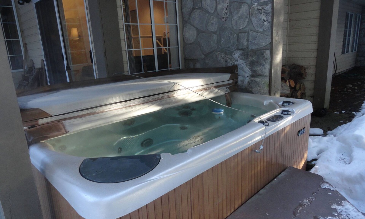 Upper Village House | Upper Village 2 Bedroom 2 bathroom townhouse, Ski In with Private Hot Tub