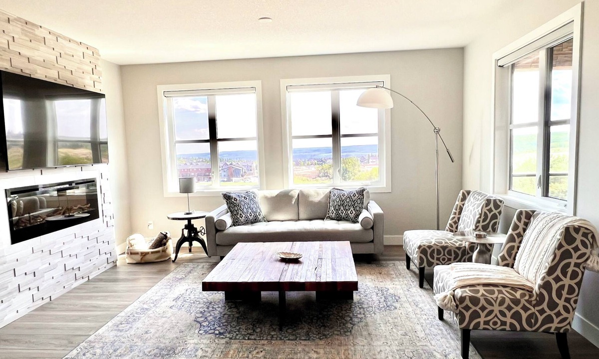 Southwest Calgary Condo | Upscale luxury 2 bed plus office with panoramic views of the rolling foothills!