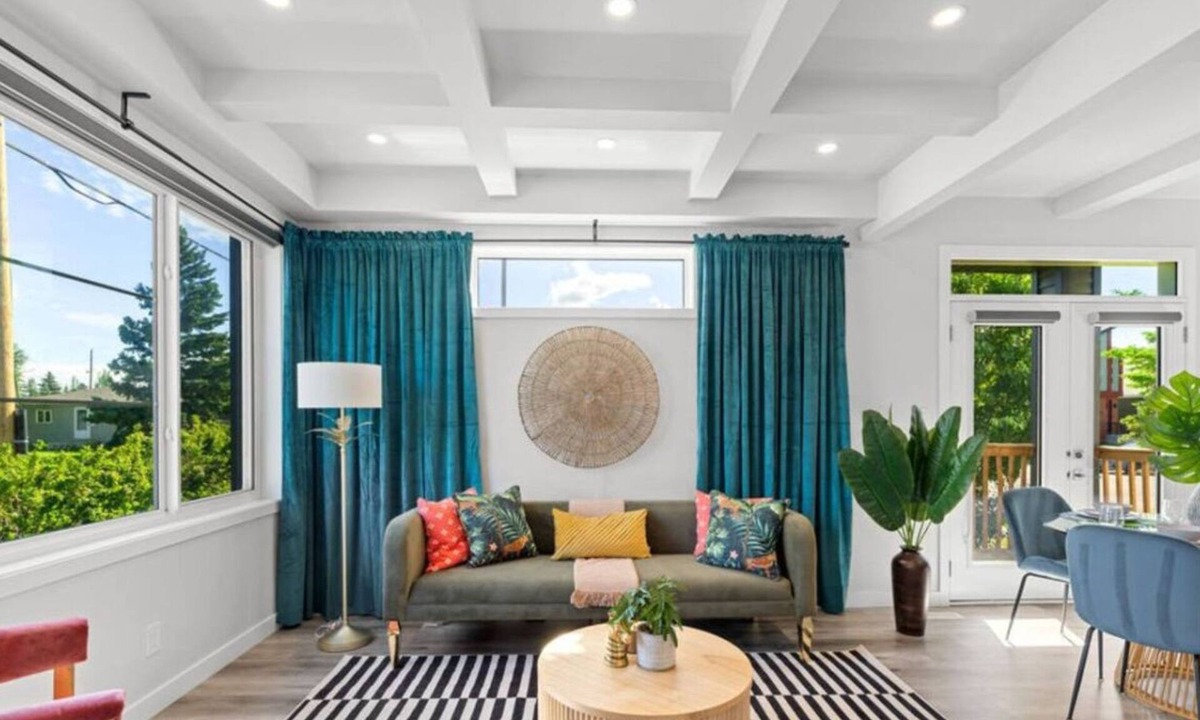 Jasper Place House | Urban Jungle Getaway | AirCon | 10min to DT & WEM!