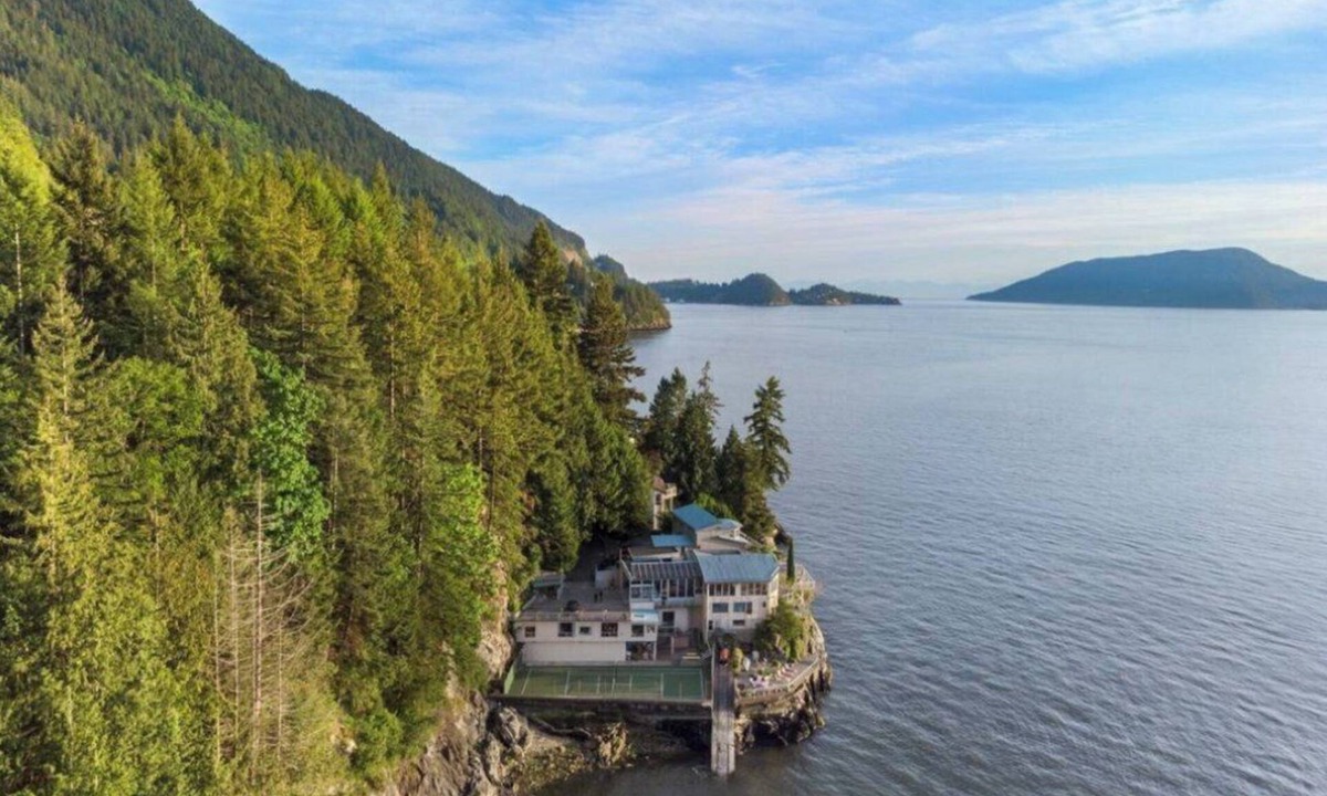 Vancouver House | V&P Ocean front villa