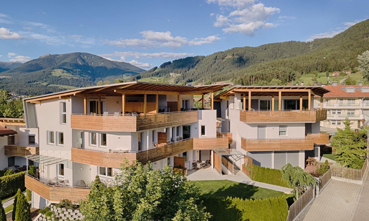 Riscone Apartment | Vacation apartment Bruneck, ideal for bikers & hikers, garage, Cron 4 sauna & pool