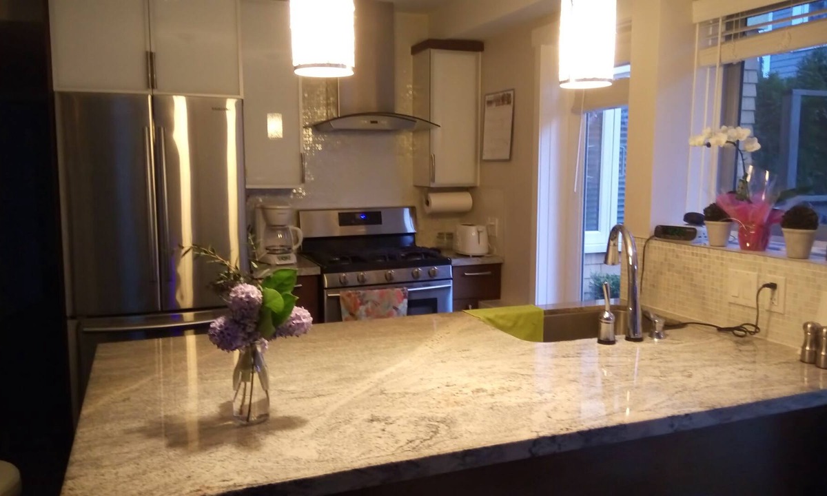 Kitsilano House | Vancouver Best Location!!