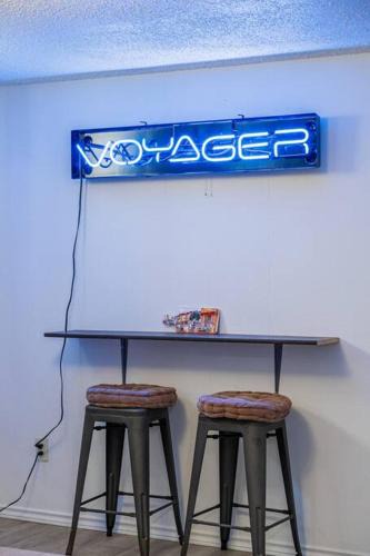 Forest Lawn House | Voyager's Hub- Calgary InnerCity 3BD 4Bed Sleeps 8