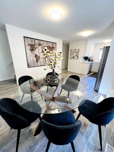 Winnipeg House | Walking distance to St Boniface, easy parking