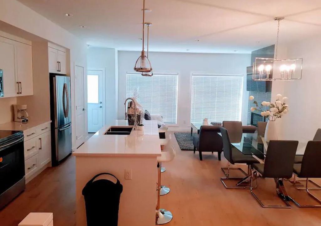 Kensington House | Warm and Comfy Calgary Home in Kensington