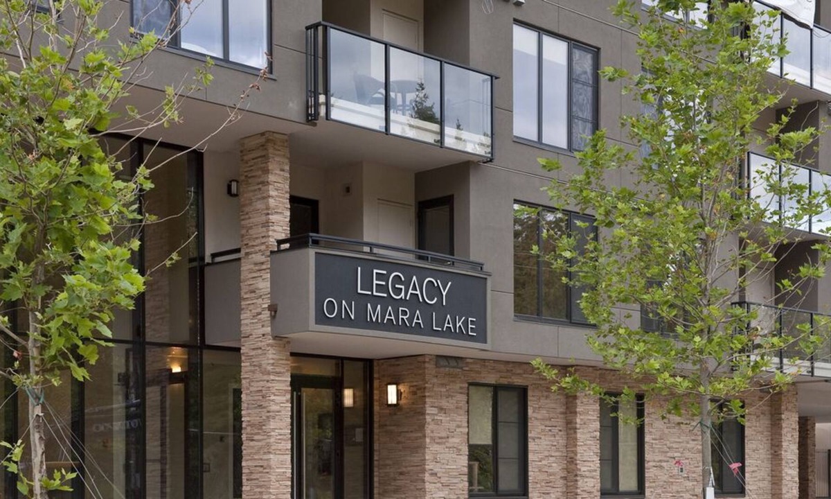 Sicamous Condo | Water Front 3 Bedroom Condo on Mara Lake with Boat Slip