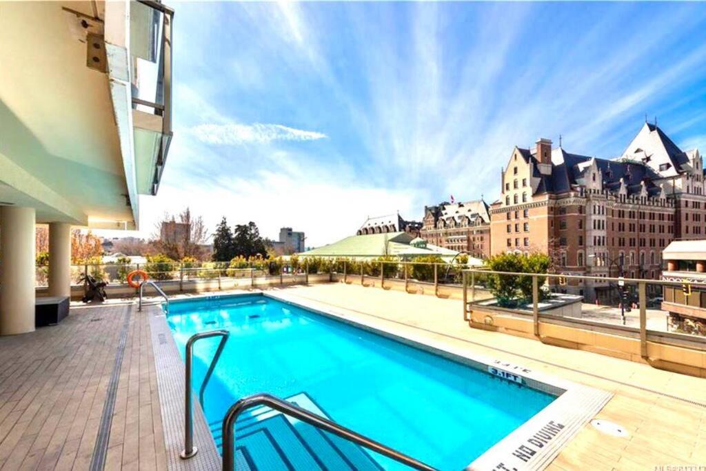Downtown Victoria Apartment | Waterfalls Hotel in Downtown With Stunning Views!