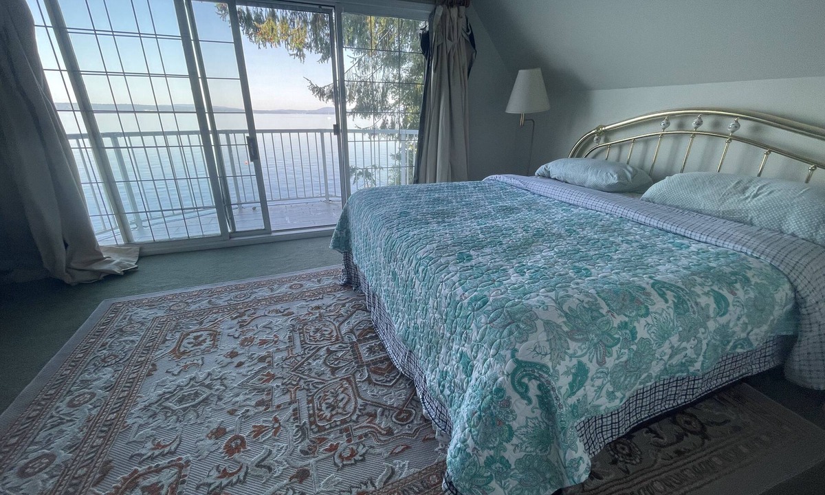 Chemainus Other | Waterfront Castle on the beach with hot tub on 1.58 Acres at downtown Chemainus