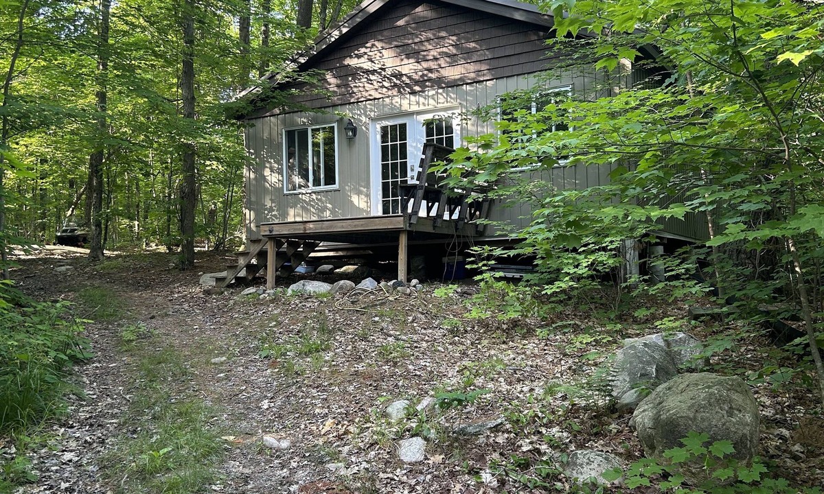 Unorganized Centre Parry Sound Cottage | Waterfront Cottage for Rent in Parry Sound Region n